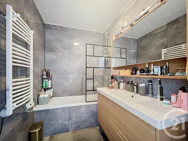 Appartement F4 à vendre  4 pièces - 87,24 m 2   RUEIL MALMAISON  - 92