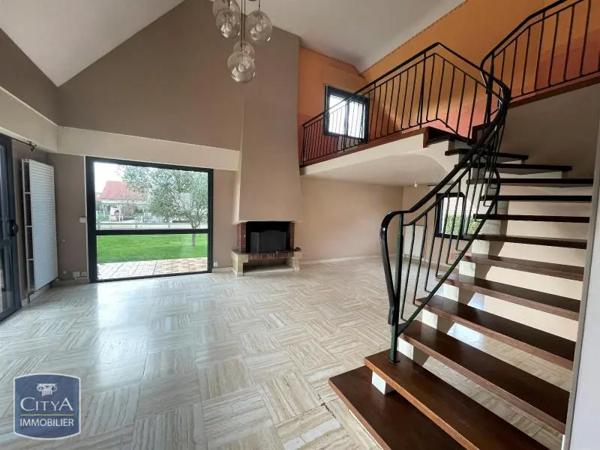 Maison à louer 6 pièces 135.18m²