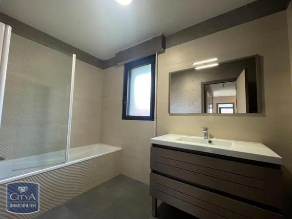 Maison à louer 6 pièces 135.18m²