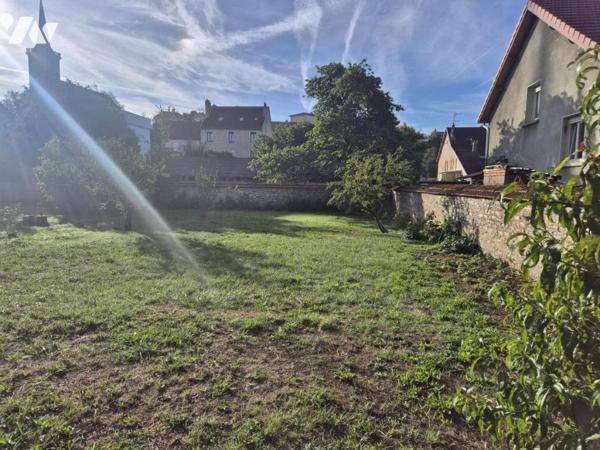 immeuble avec 4 appartements + grande dépendance