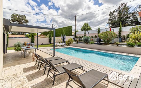 Maison 190 m² à vendre à Chuzelles