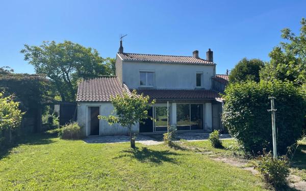 Maison à vendre    4 pièces •  La Rochelle