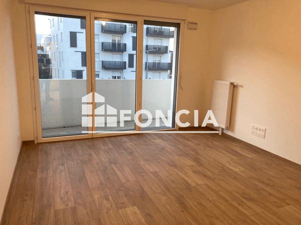 Location Appartement 2 pièces 42.4 m² - PLACE JACQUELINE AURIOL Rouen 76100