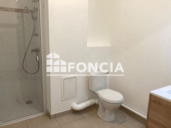Location Appartement 2 pièces 42.4 m² - PLACE JACQUELINE AURIOL Rouen 76100