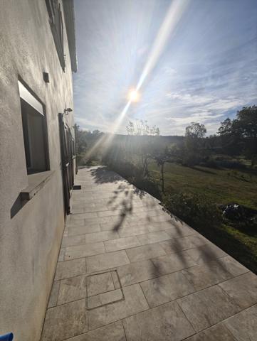 Dans le triangle LImoux, Carcassonne, Castelnaudary, maison entièrement rénovée de type 5 Villeneuve-lès-Montréal (11290)