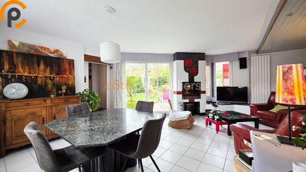 Vente Maison147 m² - 7 Pièces - VILLENEUVE D ASCQ (59650)