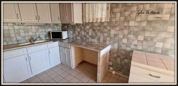 Maison à vendre 167m², 7 pièces FEILLENS (01) terrain 1350m², 5 chambres, garage, hors lotissement