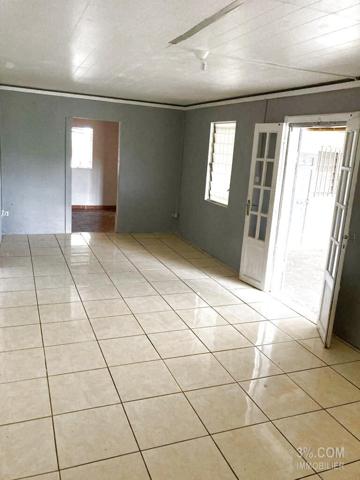 MAISON 86M²-3CH SUR 353M² DE TERRAIN A STE MARIE Sainte-Marie (97438)