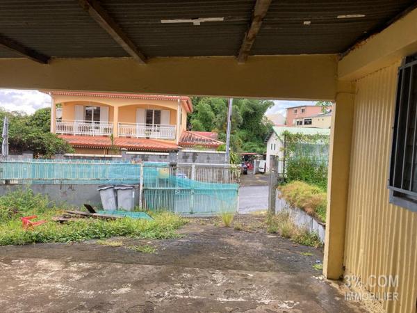 MAISON 86M²-3CH SUR 353M² DE TERRAIN A STE MARIE Sainte-Marie (97438)