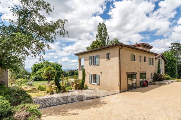 Magnifique Demeure avec vue et Terrain constructible