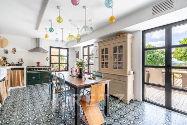 Magnifique Demeure avec vue et Terrain constructible