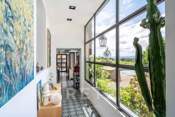 Magnifique Demeure avec vue et Terrain constructible