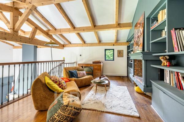 Magnifique Demeure avec vue et Terrain constructible
