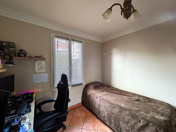 Le charme d'une maison familiale avec jardin, piscine et pool house à Cagnes-sur-Mer.