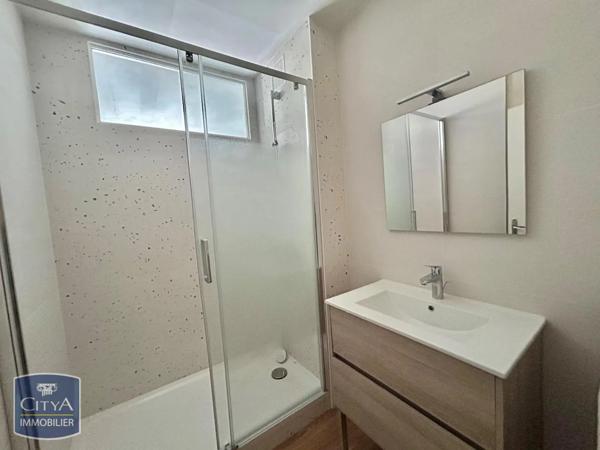 Appartement à louer 2 pièces 56.55m²