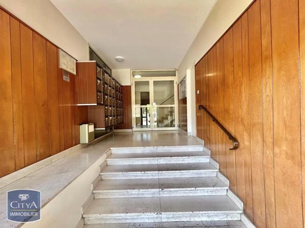 Appartement à louer 2 pièces 56.55m²