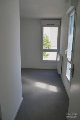 MAISON URBAINE Contemporaine 110 m² à Étage 4 CH avec JARDIN Privatif + 2 Parkings Privatifs en sous-sol Sécur Nantes (44300)