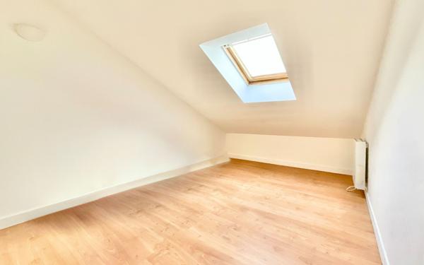 Appartement à vendre    3 pièces • 39,88 m2 Cambes-en-Plaine