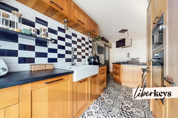 Grand appartement T3 traversant de 82m² - Coeur quartier Vaise