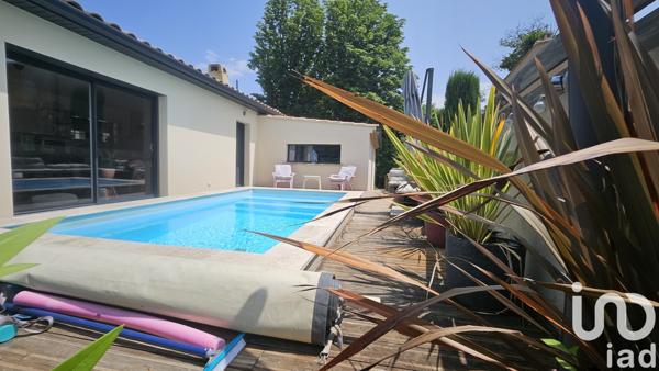 Maison à vendre 6 pièces 120 m² Saint-Saturnin-lès-Avignon