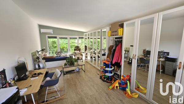 Maison à vendre 6 pièces 120 m² Saint-Saturnin-lès-Avignon