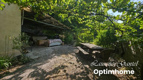 Maison atypique avec dépendance sur 1 550 m², sans vis-à-vis, à Barrême