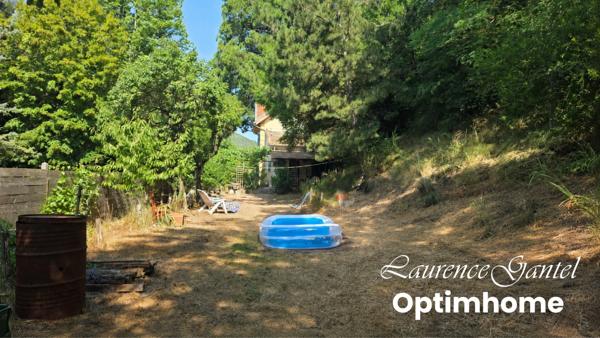 Maison atypique avec dépendance sur 1 550 m², sans vis-à-vis, à Barrême