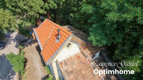 Maison atypique avec dépendance sur 1 550 m², sans vis-à-vis, à Barrême