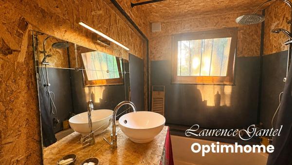 Maison atypique avec dépendance sur 1 550 m², sans vis-à-vis, à Barrême
