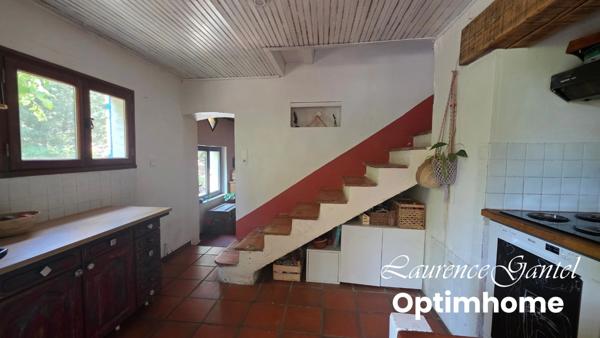 Maison atypique avec dépendance sur 1 550 m², sans vis-à-vis, à Barrême