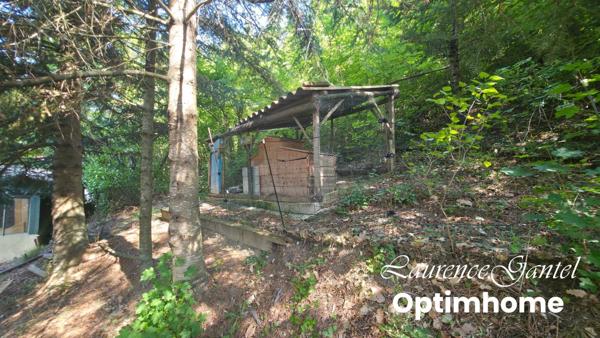 Maison atypique avec dépendance sur 1 550 m², sans vis-à-vis, à Barrême