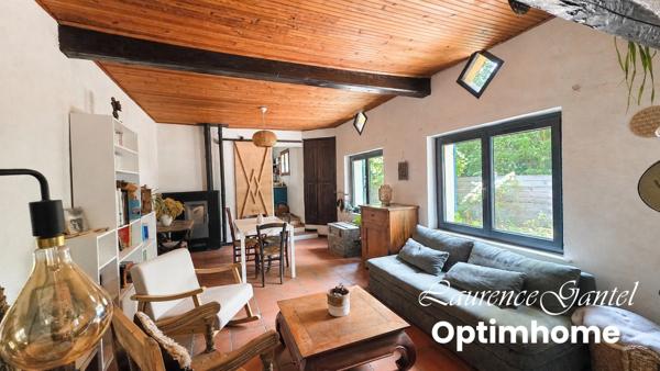 Maison atypique avec dépendance sur 1 550 m², sans vis-à-vis, à Barrême