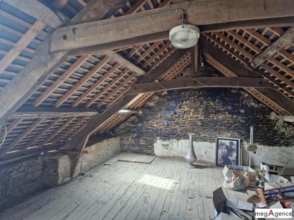 Maison à MAURE-DE-BRETAGNE, 35330 - 9 pièces 244m²