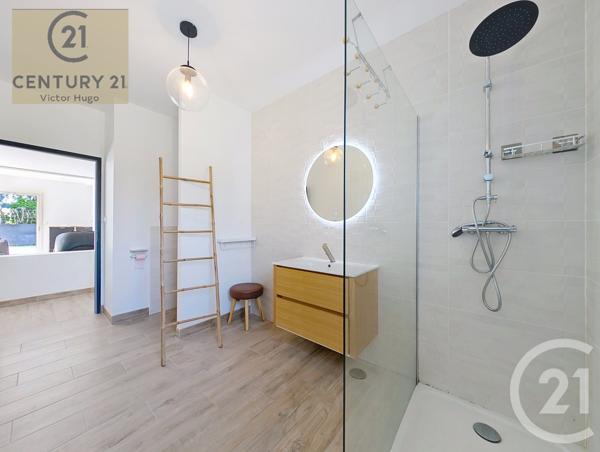 Maison à vendre  9 pièces - 242,96 m 2   LIMOGES  - 87