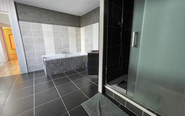 Maison à vendre    8 pièces •  Limoges