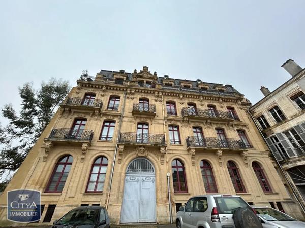 Appartement à louer 3 pièces 81.6m²