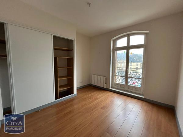 Appartement à louer 3 pièces 81.6m²