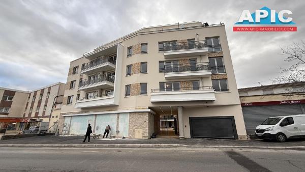 ARNOUVILLE Au pied de la gare et des commerces. Appartement ...