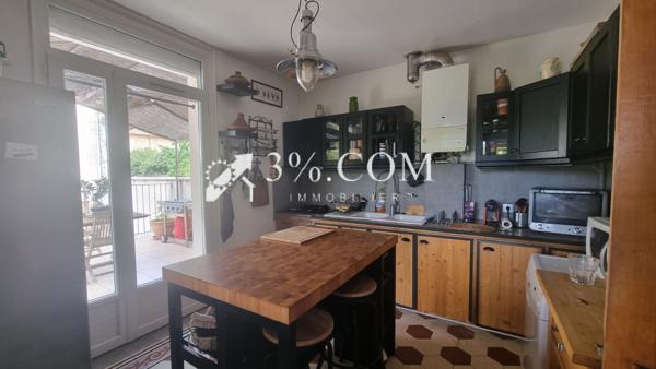 Maison 8 pièce(s) 4 chambre(s) 240 m²