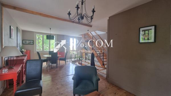 Maison 8 pièce(s) 4 chambre(s) 240 m²