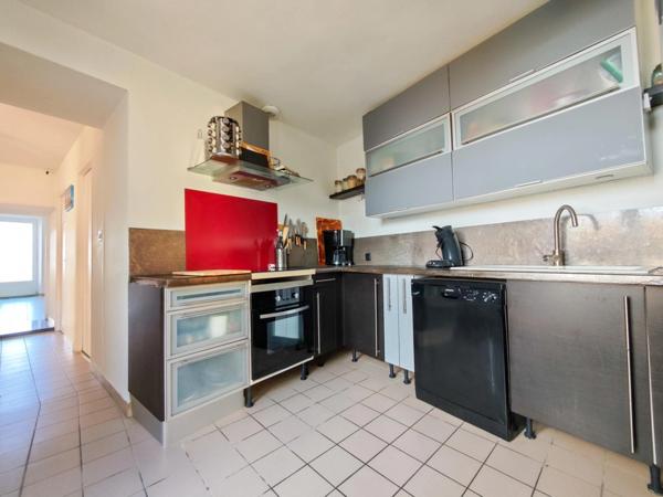 MAISON ANCIENNE A SAINT LAURENT SUR SEVRE (85)