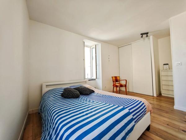 MAISON ANCIENNE A SAINT LAURENT SUR SEVRE (85)