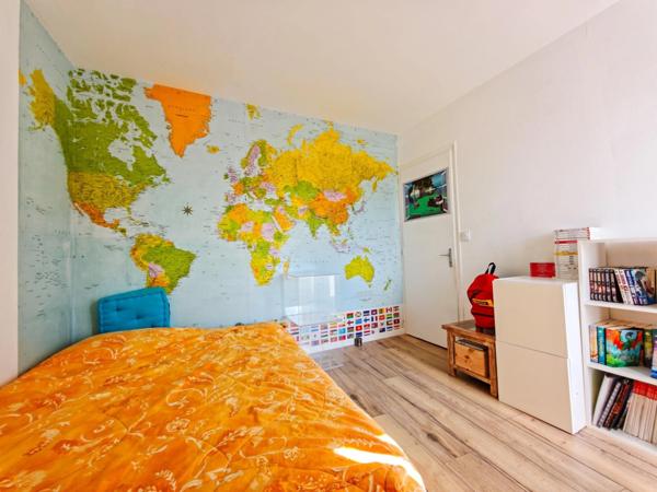 MAISON ANCIENNE A SAINT LAURENT SUR SEVRE (85)