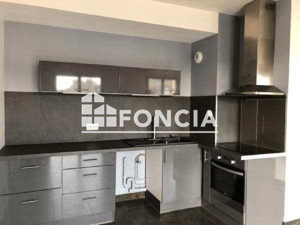 Location Appartement 2 pièces 49 m² - QUAI DE LA GARE - QUAI DES MARINS. Deauville 14800