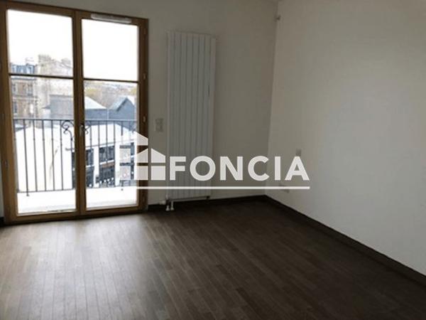 Location Appartement 2 pièces 49 m² - QUAI DE LA GARE - QUAI DES MARINS. Deauville 14800