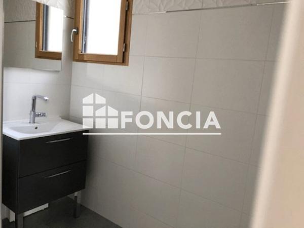 Location Appartement 2 pièces 49 m² - QUAI DE LA GARE - QUAI DES MARINS. Deauville 14800