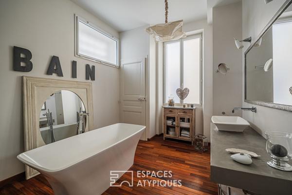 Maison bourgeoise avec terrasses en centre ville