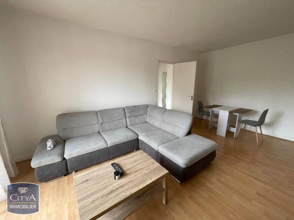 Appartement à louer 2 pièces 48.77m² Angoulême (16000)
