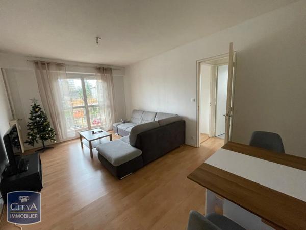 Appartement à louer 2 pièces 48.77m² Angoulême (16000)