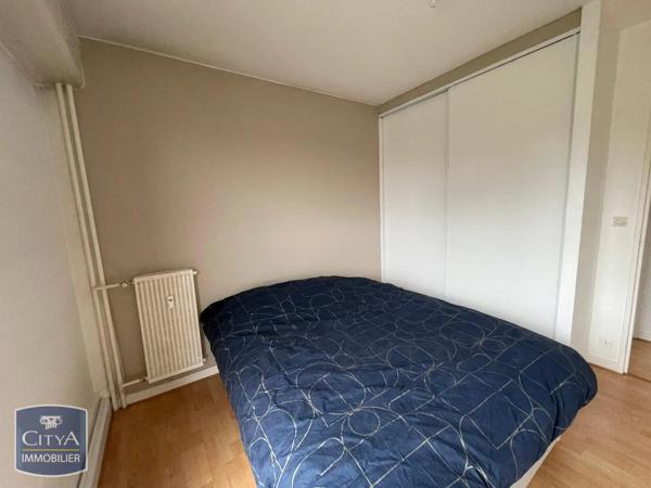 Appartement à louer 2 pièces 48.77m² Angoulême (16000)